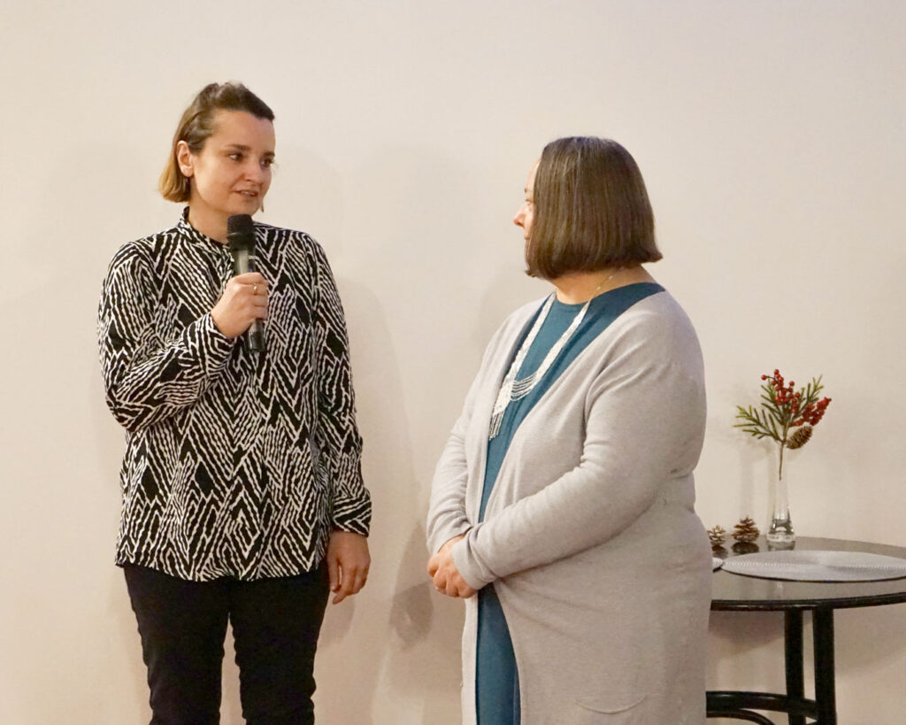 Współorganizatorki wystawy, Karolina Sakowicz z Centrum Archiwistyki Społecznej i Alina Doboszewska z Fundacji Dobra Wola.